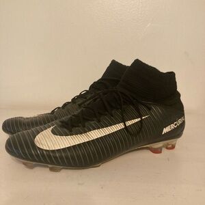 Nike Mercurial Victory Soccer Cleats Black White Swoosh Mens Size 8.5 831961-002